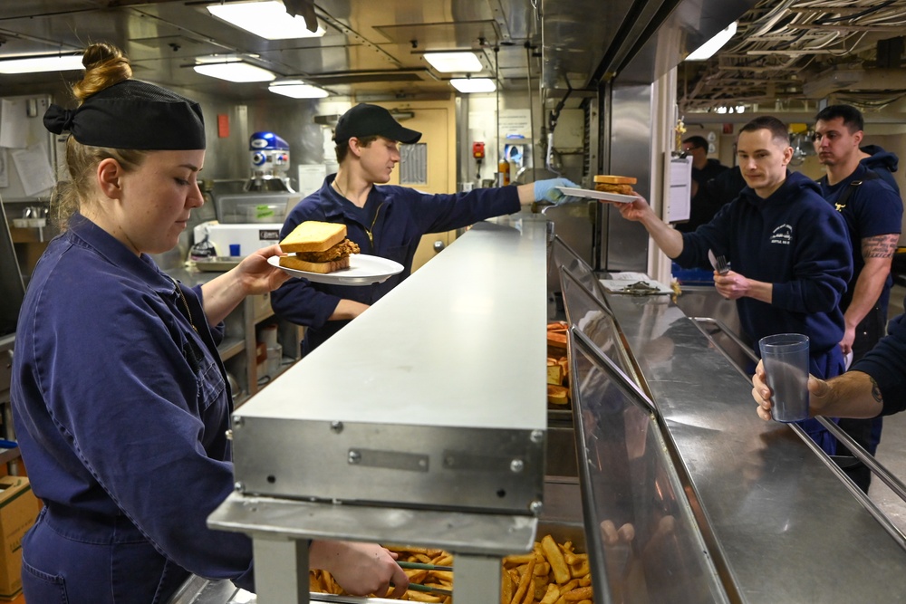 U.S. Coast Guard Cutter Healy hosts 2 Royal New Zealand Navy chefs