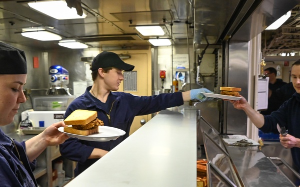 U.S. Coast Guard Cutter Healy hosts 2 Royal New Zealand Navy chefs