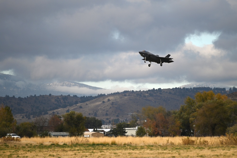 F-35s return to Kingsley Field