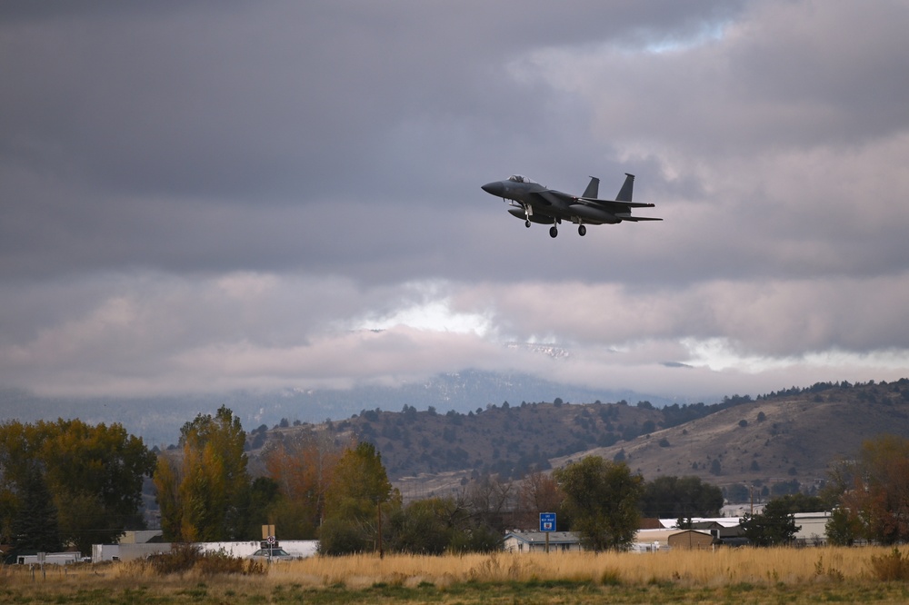 F-35s return to Kingsley Field