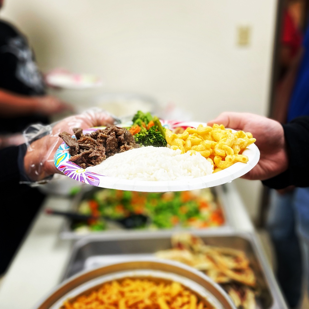 Soldiers in Humphreys’ reception barracks given warm welcome, Korean food