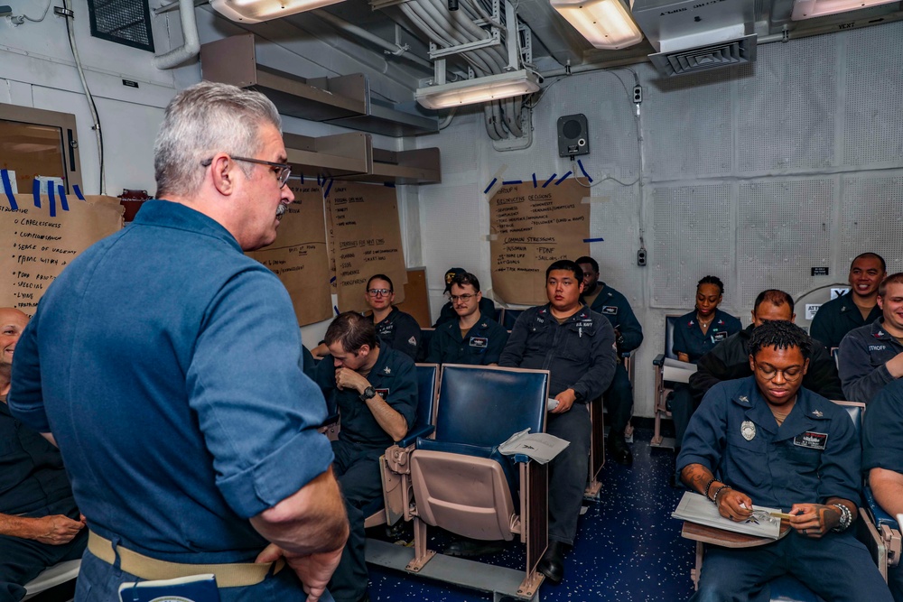 CTF 70 CMC speaks with Sailors aboard USS Shoup