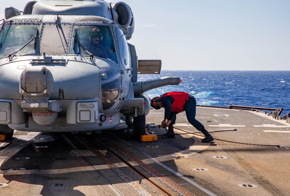 USS Robert Smalls (CG 62) Conducts Flight Quarters