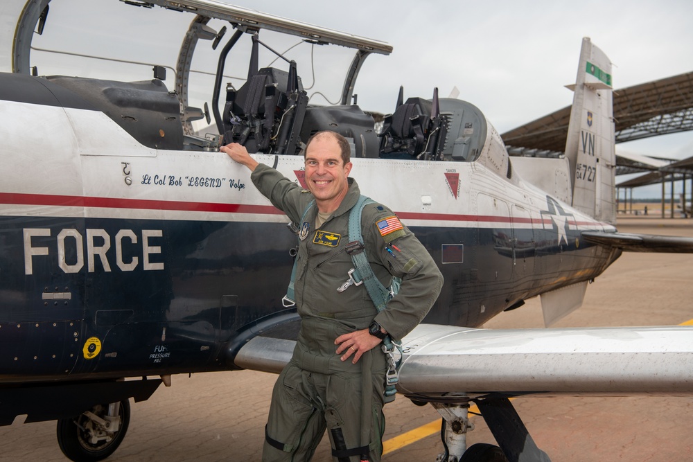 Vance instructor pilot reaches milestone of 10,000 flying hours