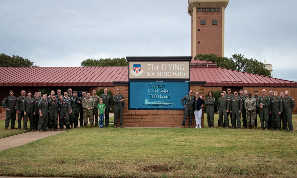 Vance instructor pilot reaches milestone of 10,000 flying hours