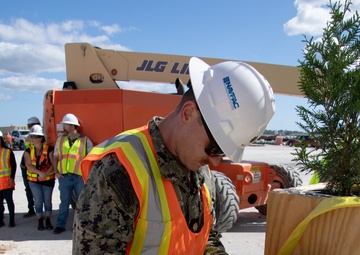 OICC Florence attends Topping Out Ceremony for new CH-53K Maintenance Hangar