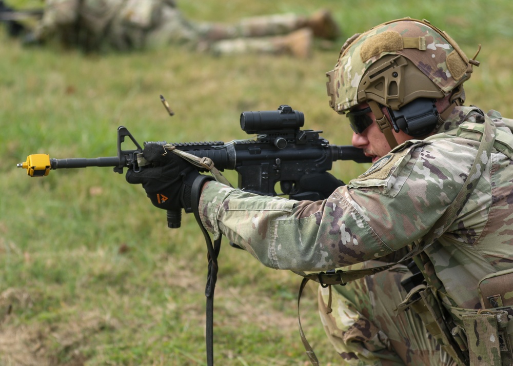 510th MP Det conducts live fire training with MWD's