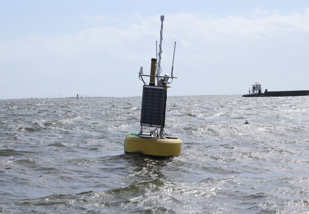 Mobile District &amp; NOAA deploy data-collection buoy