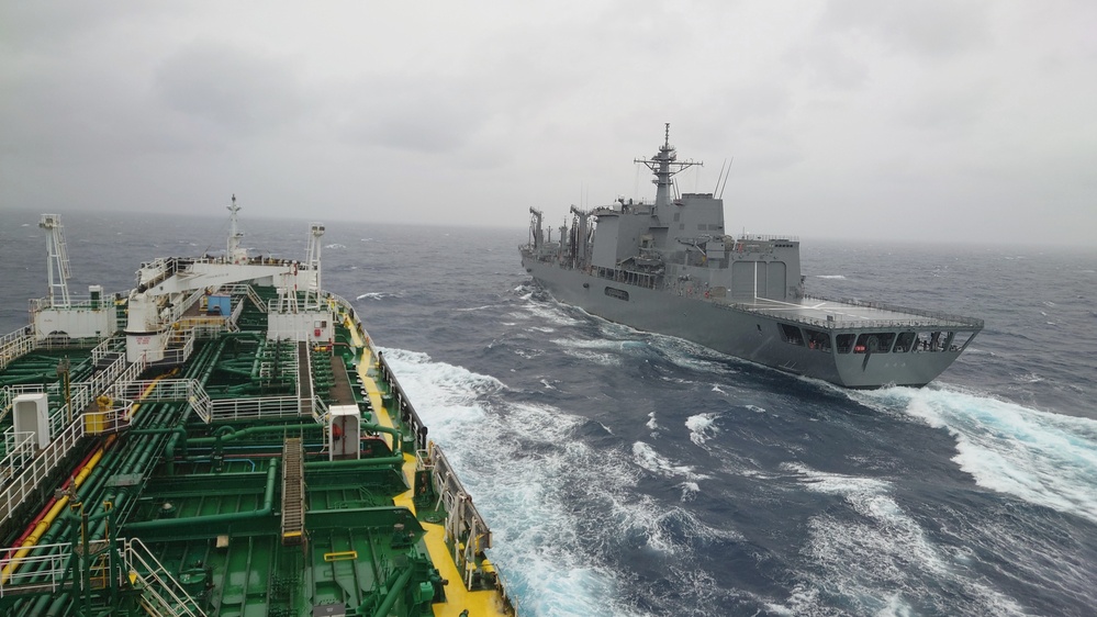 U.S. Navy, JMSDF conduct Ships Qualification Training to increase interoperability in Indo Pacific