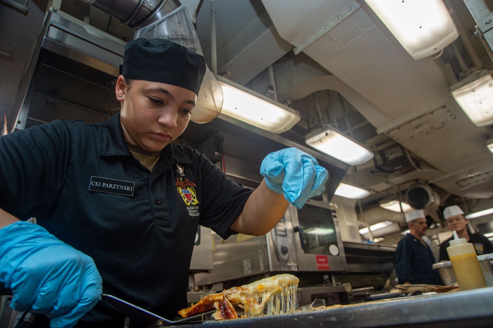 USS Ronald Reagan (CVN 76) hosts cooking competition