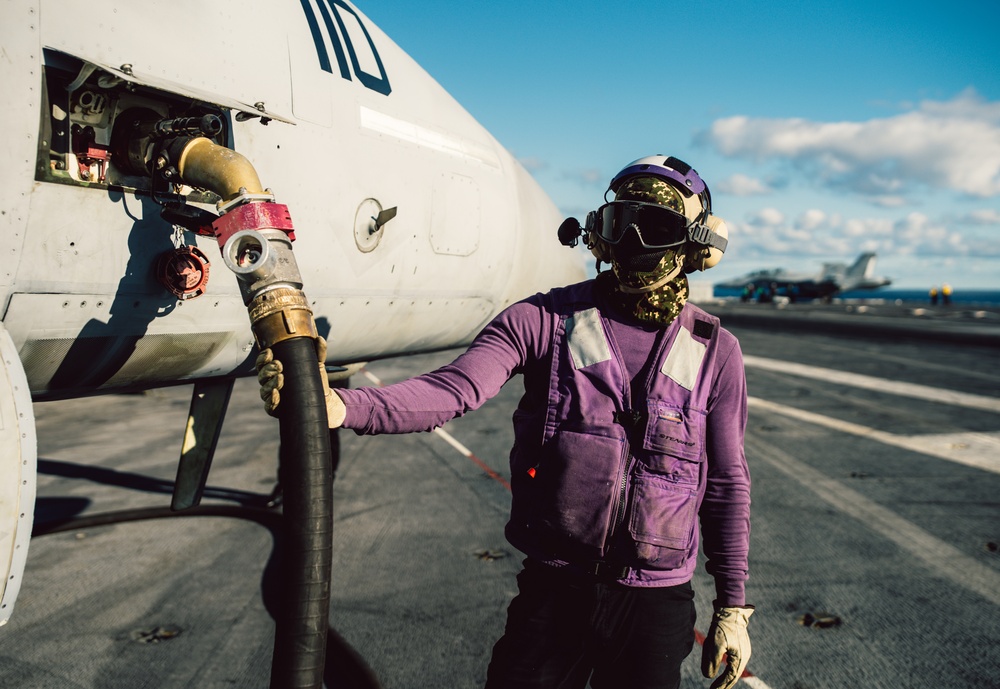 George Washington Conducts Fueling Operations