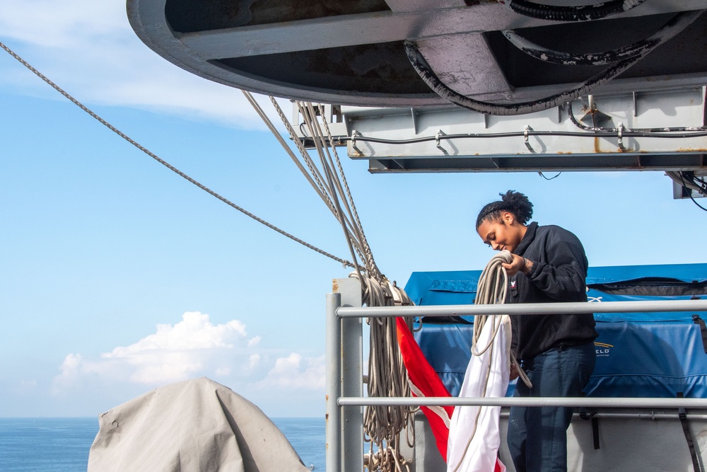 USS Ronald Reagan (CVN 76) anchors in Manila for routine port visit