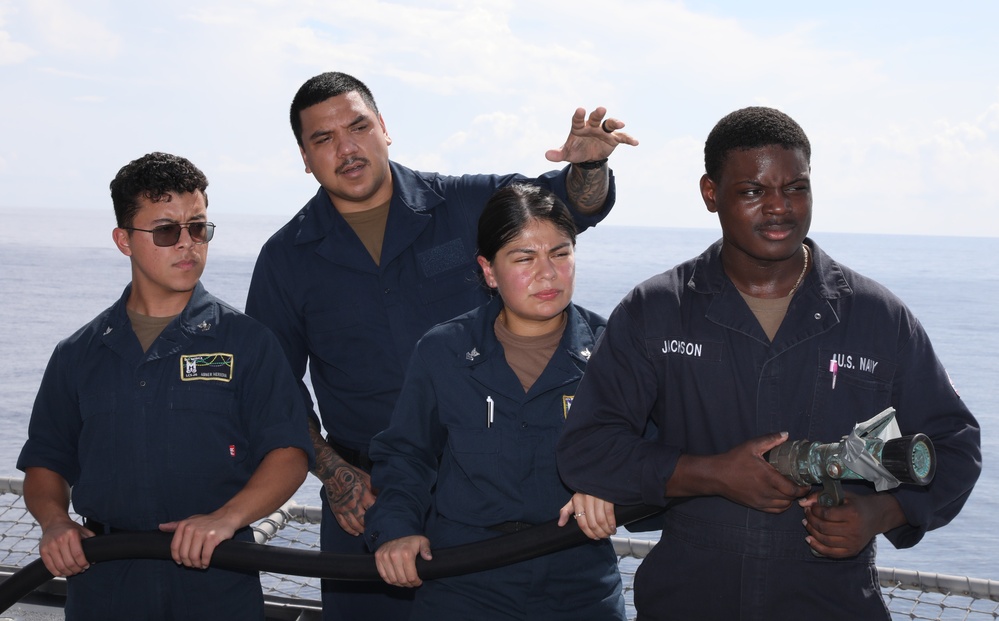 USS Mobile (LCS 26) Sailors Conduct Flight Deck Firefighting