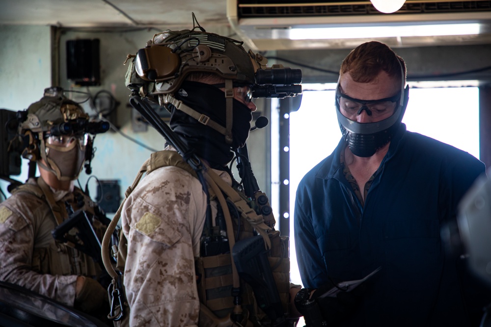 24th MEU Visit, Board, Search and Seizure Training