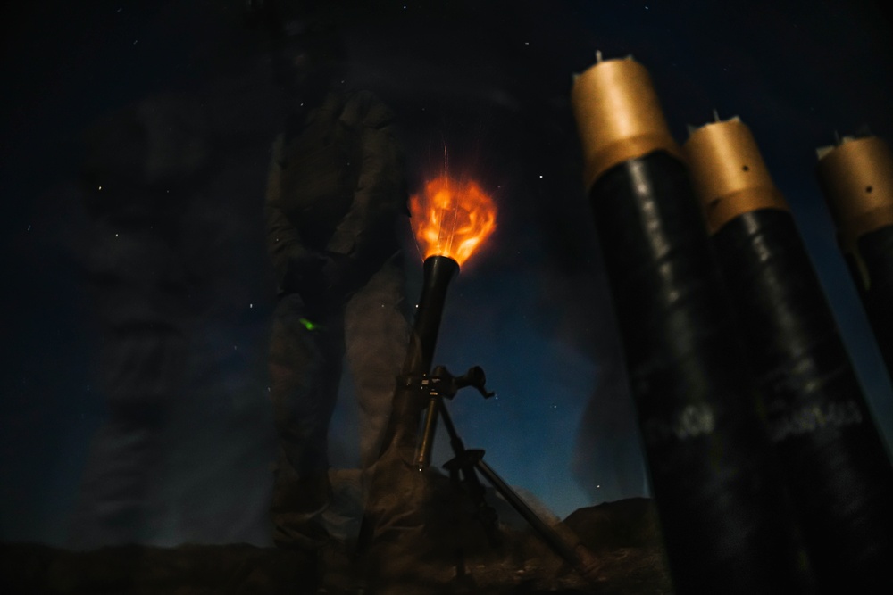 AST-4 mortar maneuver