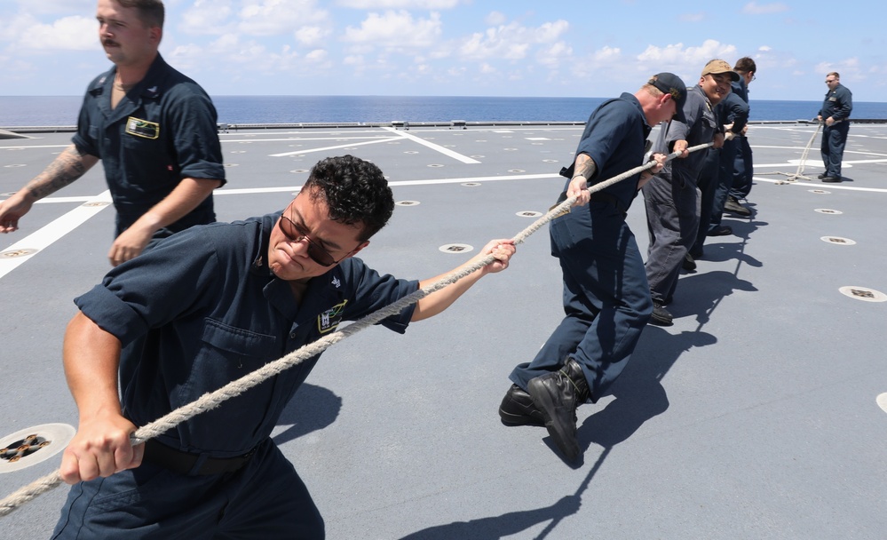 USS Mobile (LCS 26) Conducts Replenishment-at-Sea Training