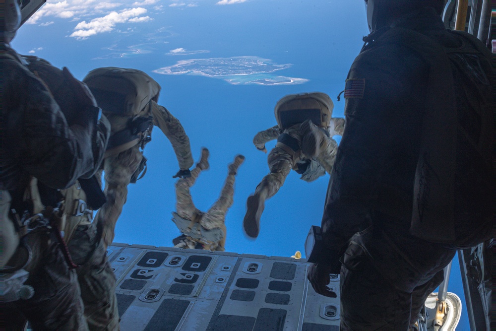 Free Fallin’: U.S. Marines, Special Operations Soldiers, Airmen conduct parachute operations