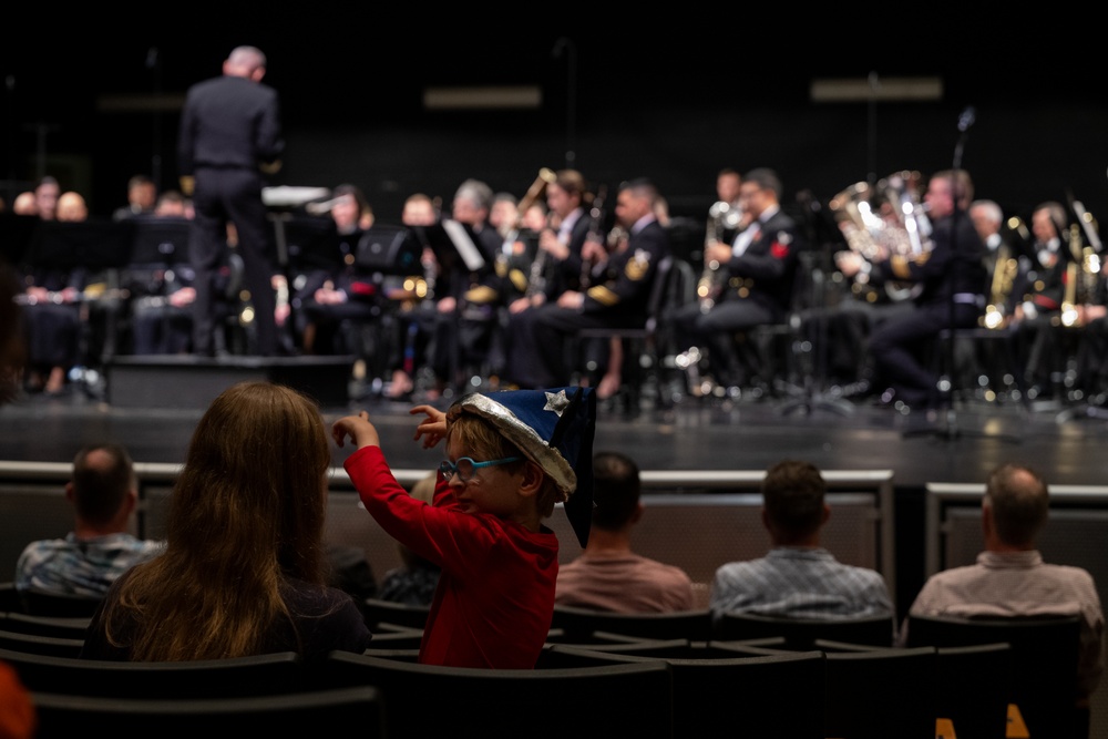 U.S. Navy Band performs spooktacular program at Kenmore Middle School