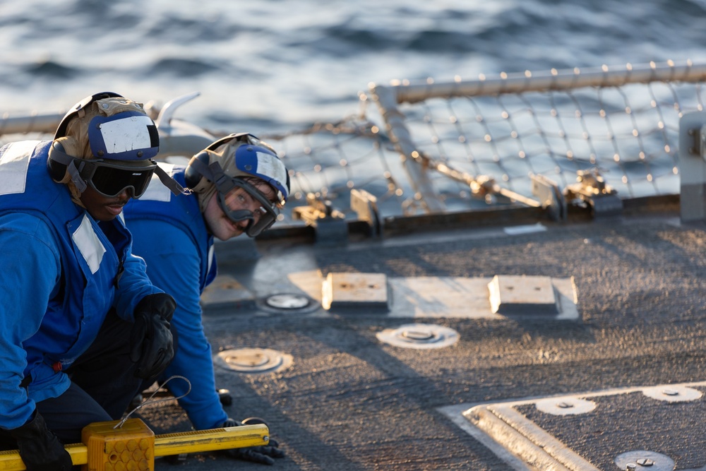 USS Stout Conducts Flight Operations