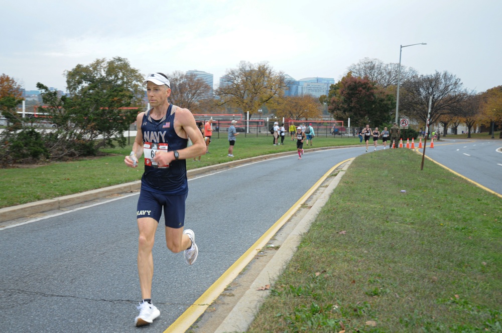 All-Navy Marathon Team Runs Marine Corps Marathon