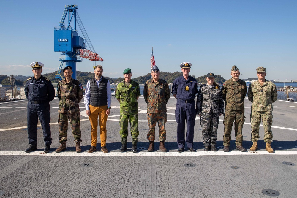 Defense Attaché’s Visit USS Blue Ridge