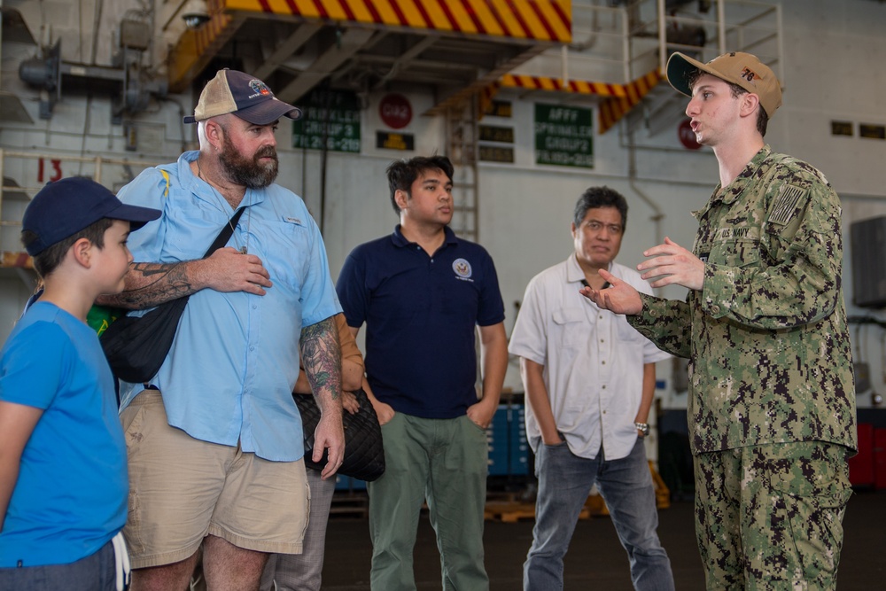 USS Ronald Reagan (CVN 76) hosts Republic of Philippines US embassy staff members during a scheduled port visit to Manila, Philippines