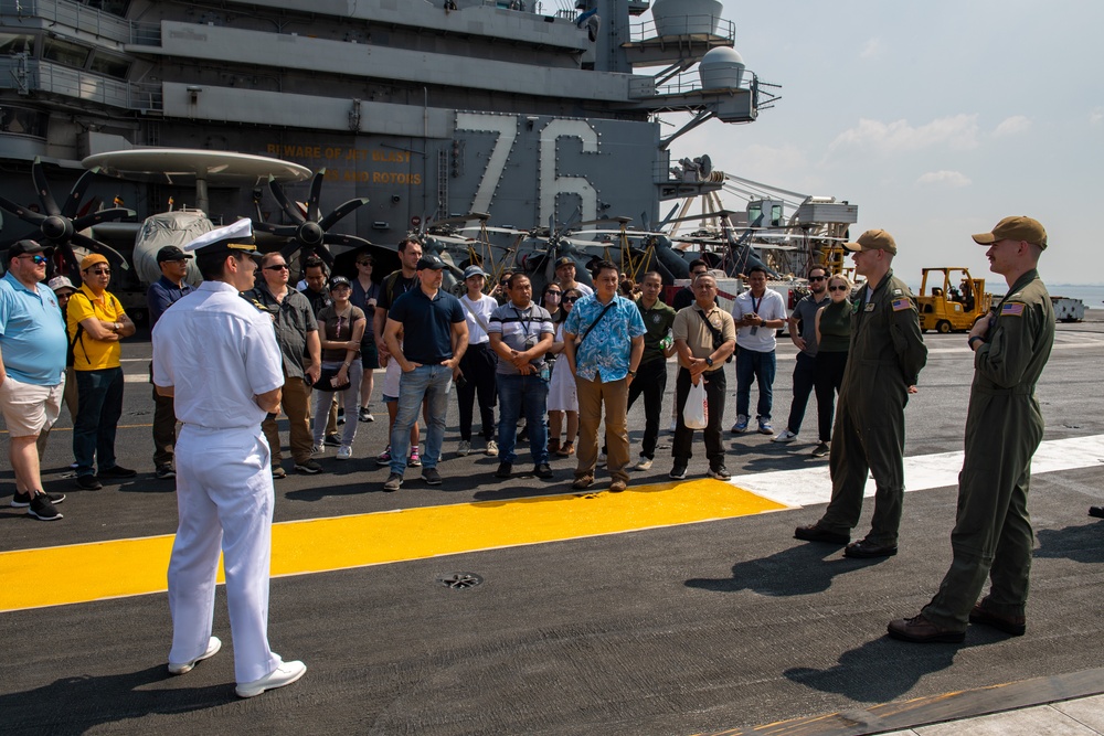 USS Ronald Reagan (CVN 76) hosts Republic of Philippines US embassy staff members during a scheduled port visit to Manila, Philippines