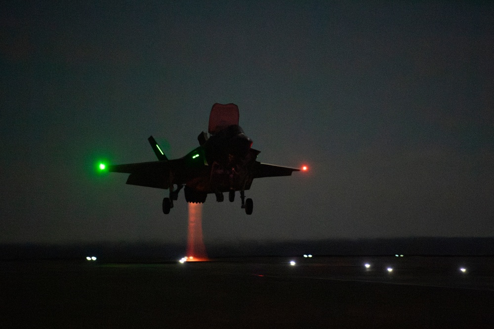 F-35 test team performs first night SRVL aboard HMS Prince of Wales