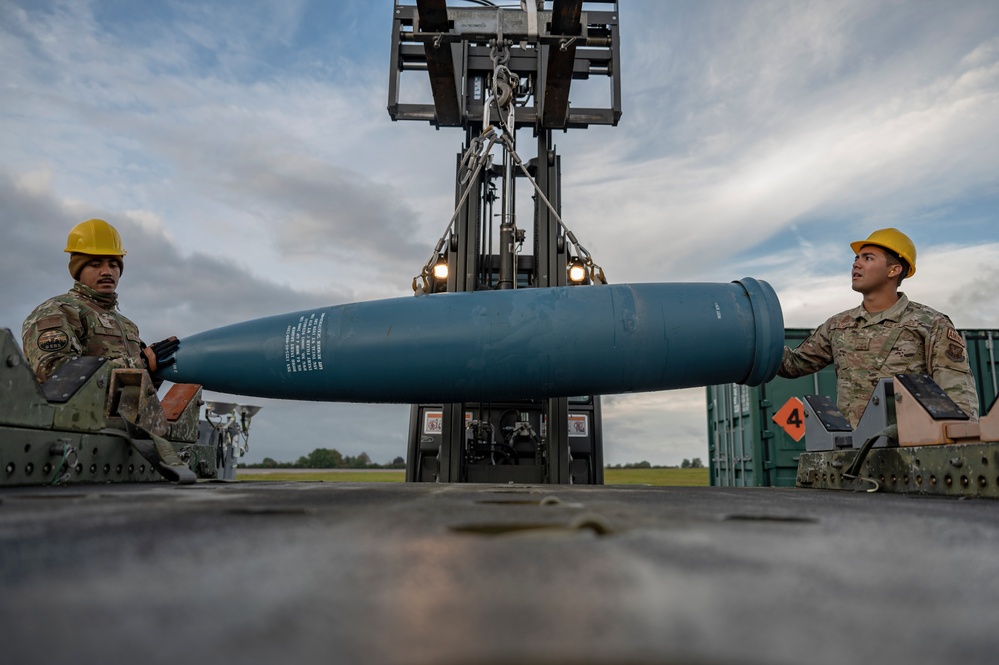 9th EBS ammo inert bomb build enables Multi-Capable Airmen