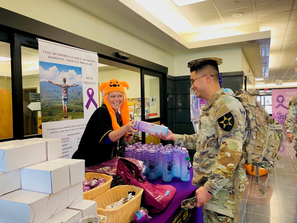 Humphreys Community raises awareness for domestic violence through resource fair