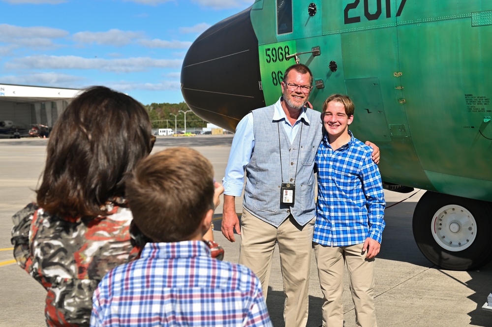 Rescue Reunion - Coast Guard hosts return of 4 divers saved off the coast of North Carolina