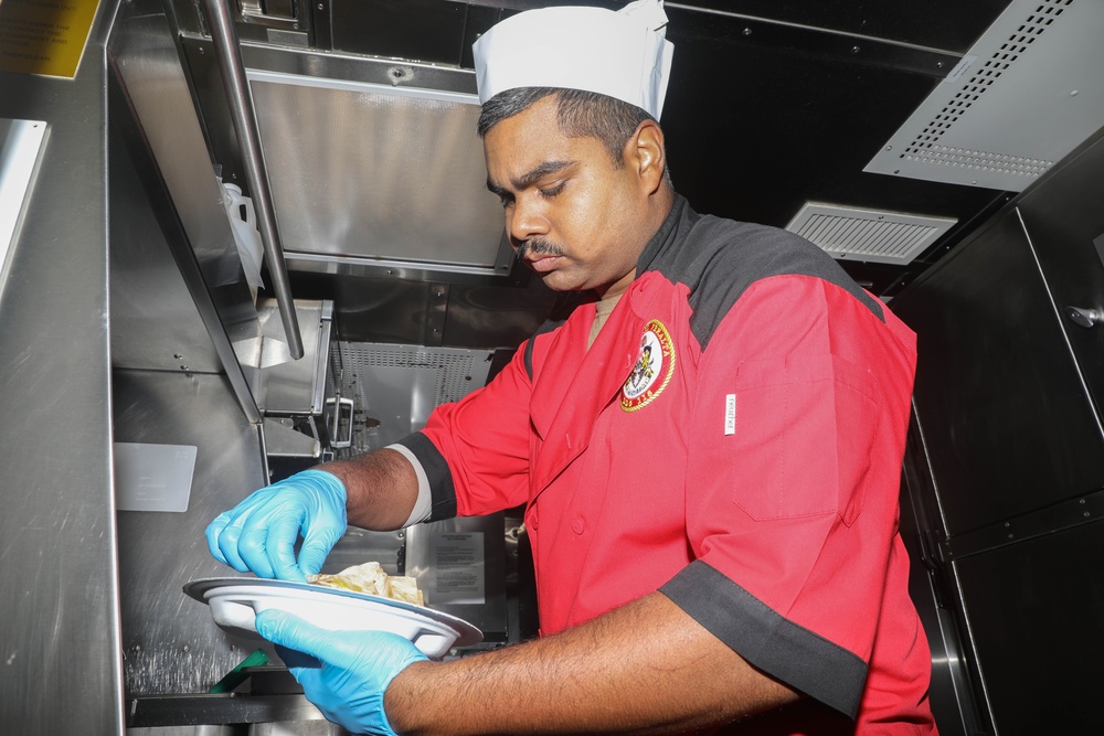 DVIDS - Images - Sailors aboard the USS Rafael Peralta (DDG 115 ...