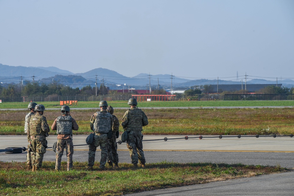 Osan utilizes alternate landing strip during Vigilant Defense 24