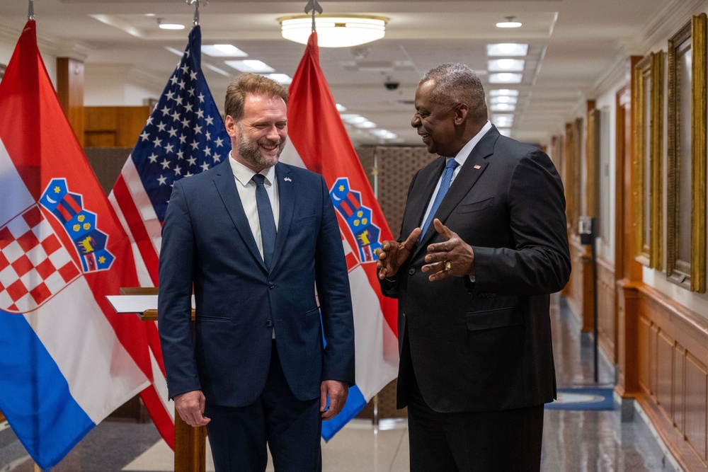 SD Austin hosts Bilateral Meeting with Croatia DM Banozic