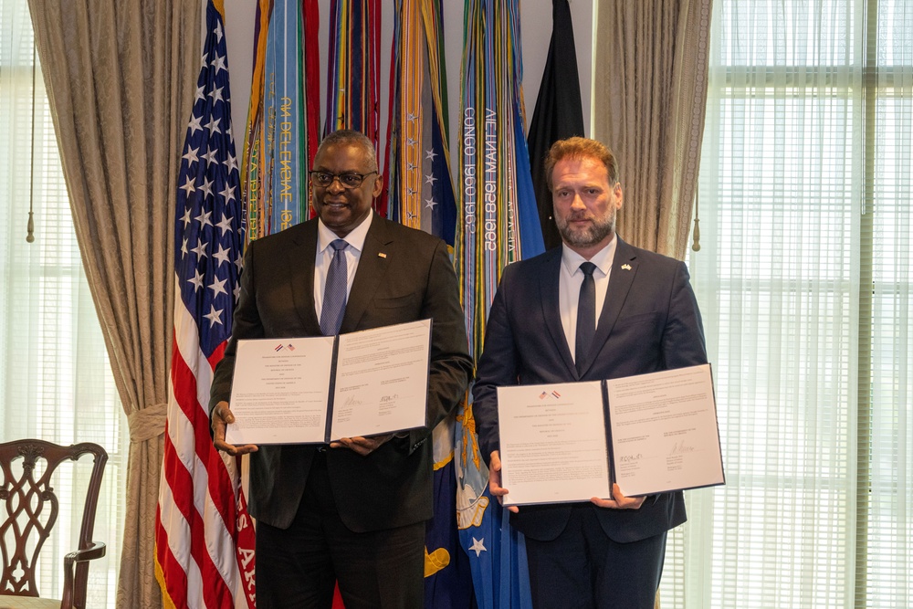 SD Austin hosts Bilateral Meeting with Croatia DM Banozic