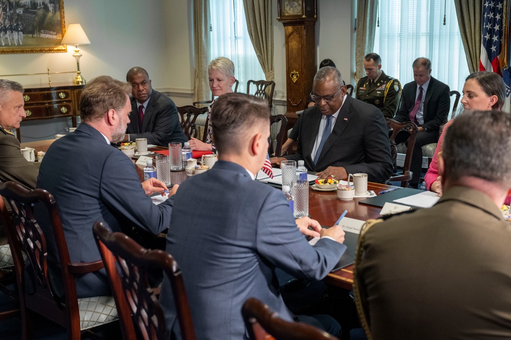 SD Austin hosts Bilateral Meeting with Croatia DM Banozic