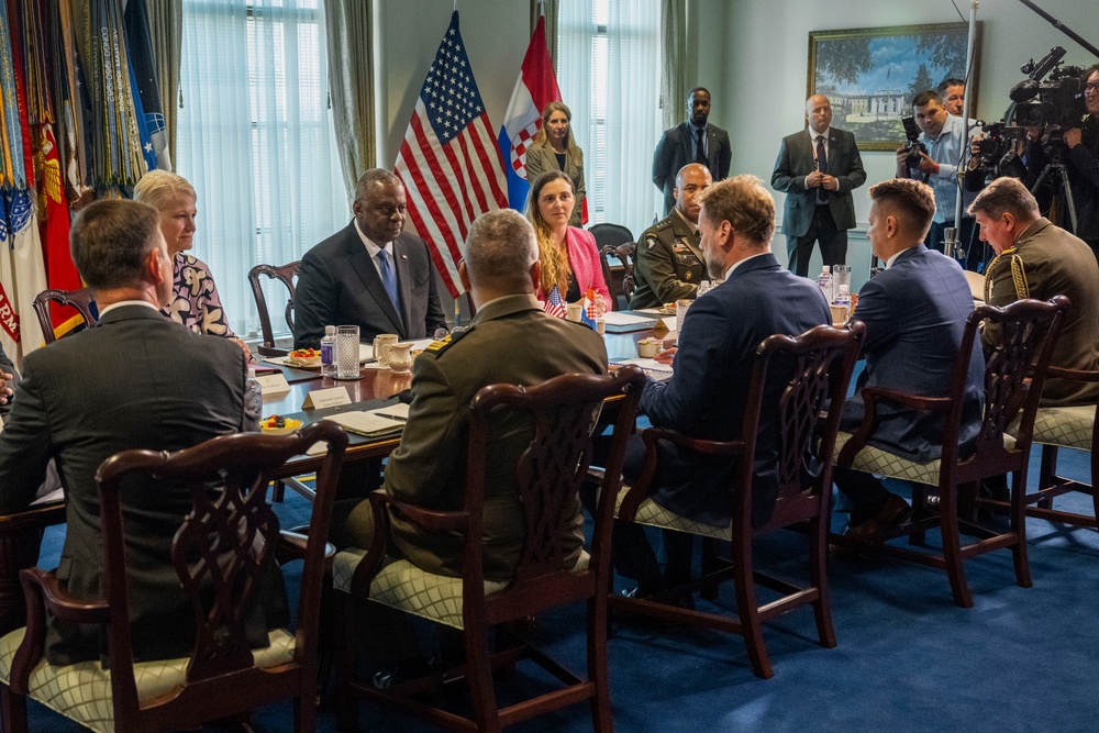 SD Austin hosts Bilateral Meeting with Croatia DM Banozic