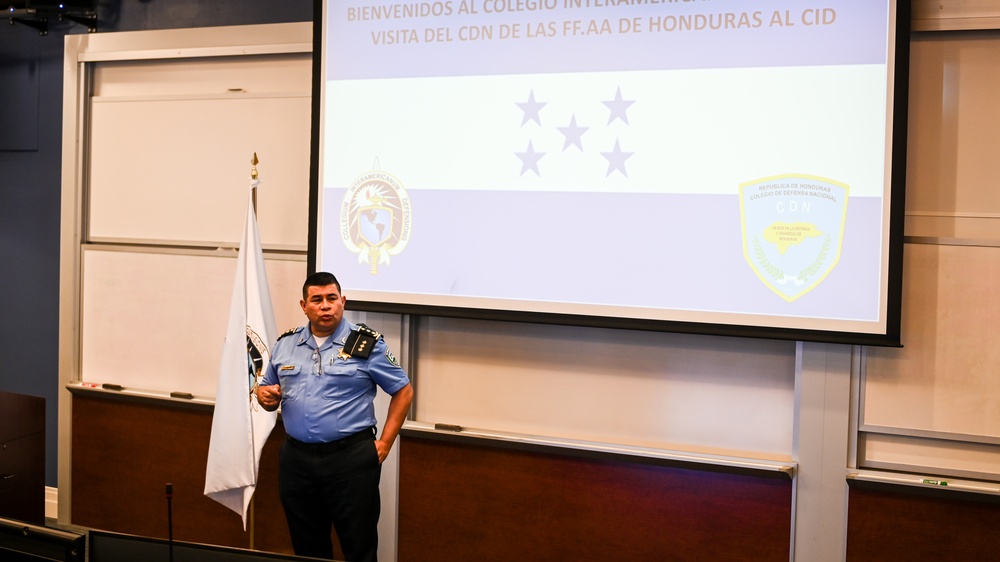 Colegio de Defensa Nacional de las Fuerzas Armadas de Honduras Visits the IADC