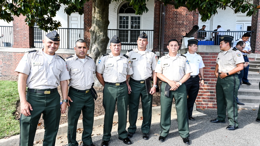 Colegio de Defensa Nacional de las Fuerzas Armadas de Honduras Visits the IADC