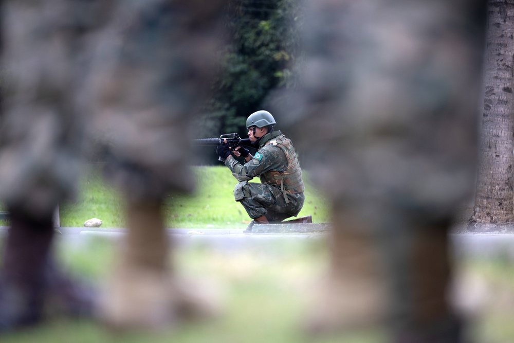 Brazilian Marine Corps demonstrates capabilities to Marines with U.S. Marine Corps Forces, South, during 2024 Operational Naval Infantry Committee