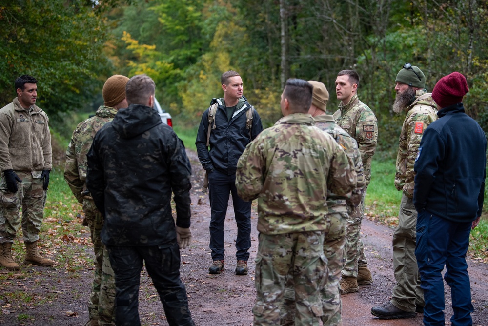 Spangdahlem SERE Prepares 1-214 GSAB for Survival Challenges