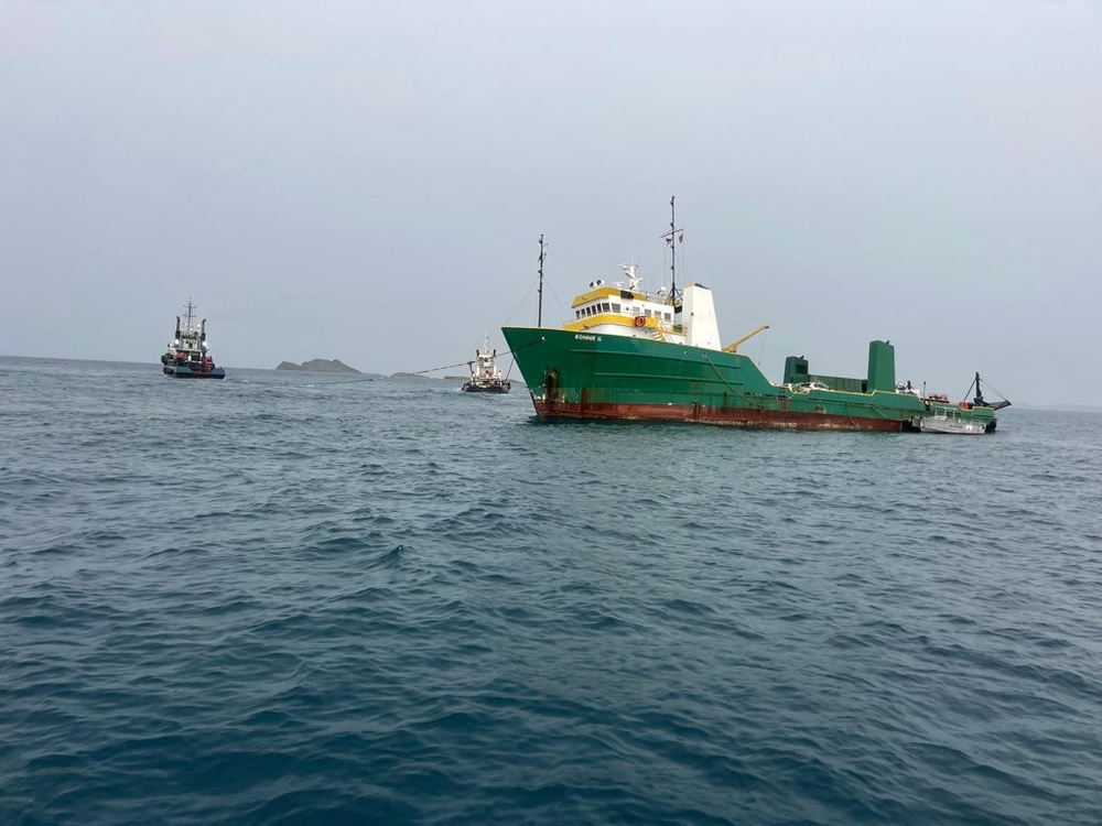 Incident Command oversees refloat, relocation of the Bonnie G in St. Thomas, U.S. Virgin Islands