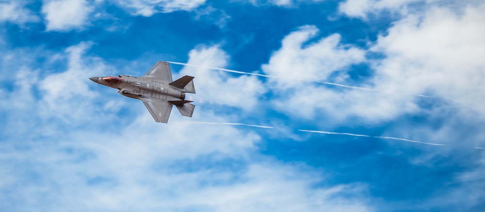 Luke AFB hosts honorary commanders at Gila Bend overnight