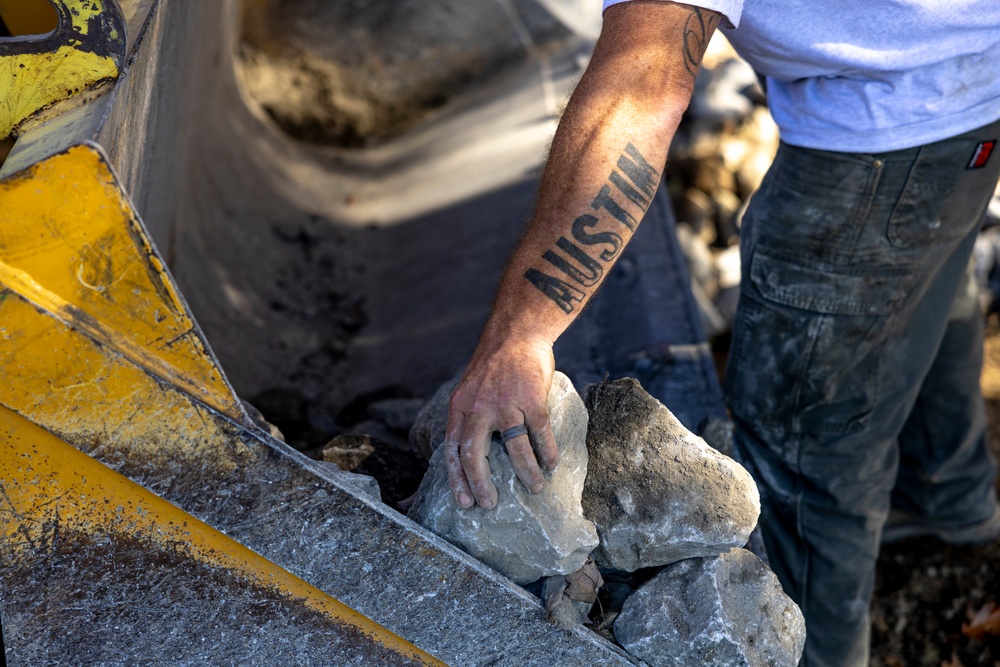 Maintenance workers preserve shoreline at Shenango River Lake