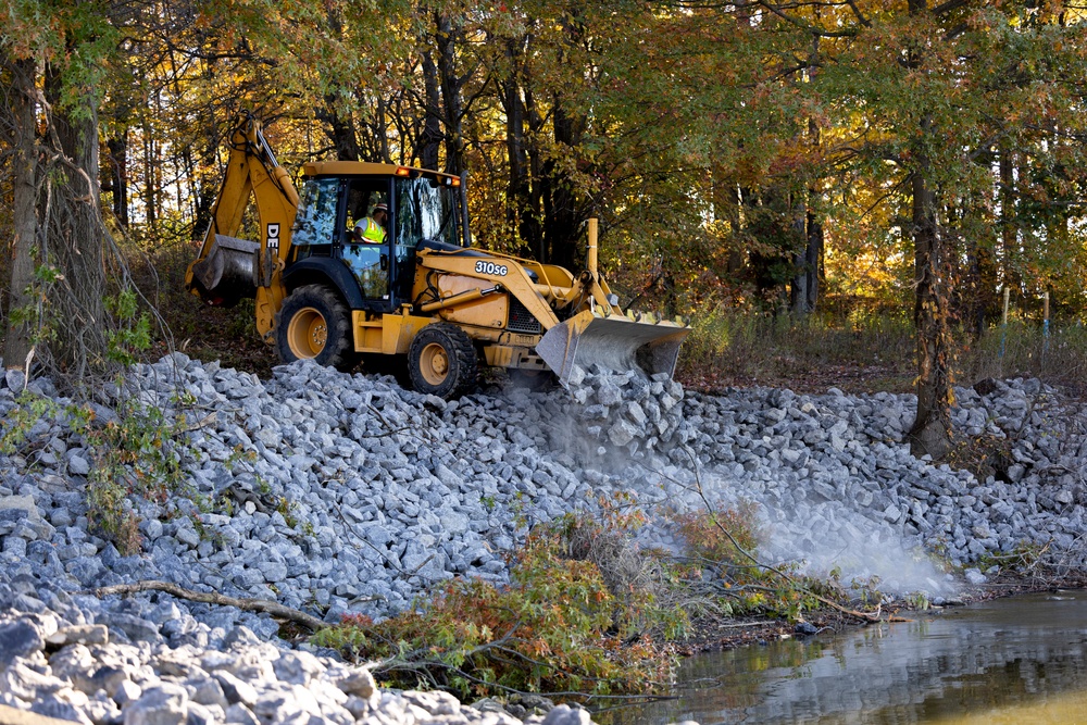Maintenance workers preserve shoreline at Shenango River Lake