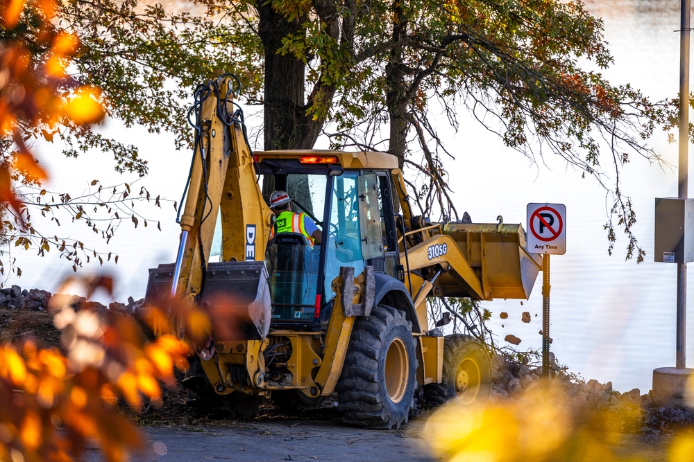 Maintenance workers preserve shoreline at Shenango River Lake