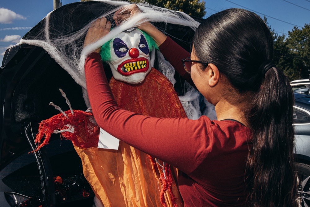 Trunk-or-Treating with H&amp;S Bn