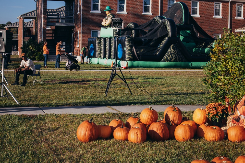 Trunk-or-Treating with H&amp;S Bn