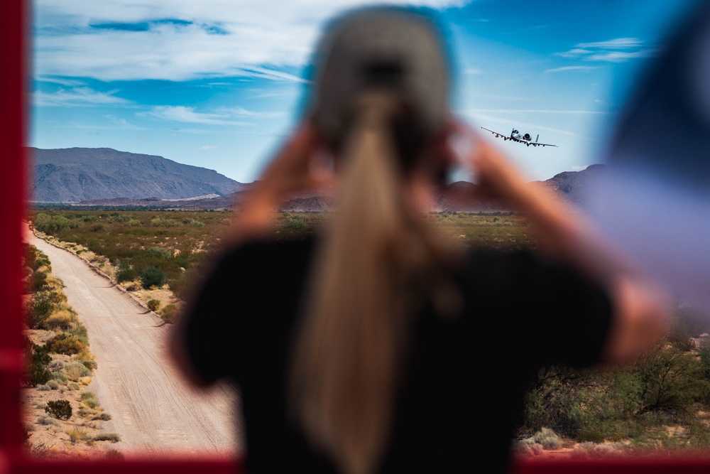 Luke AFB hosts Gila Bend honorary commander overnight