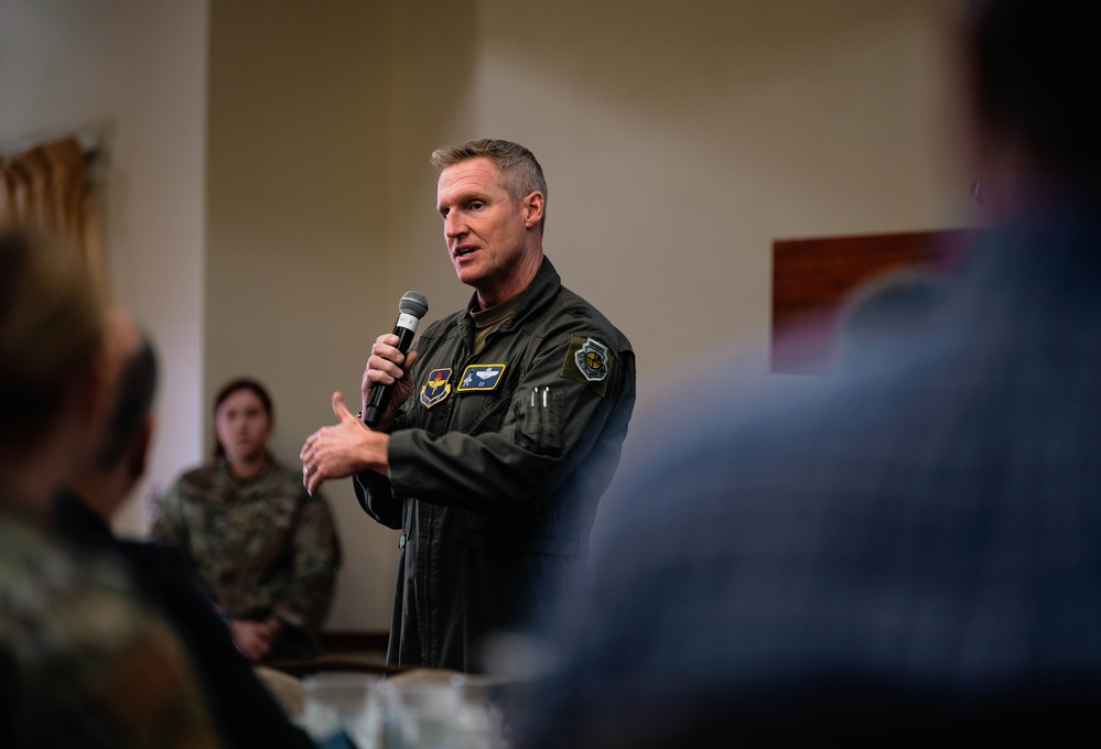 Luke AFB hosts Gila Bend honorary commander overnight